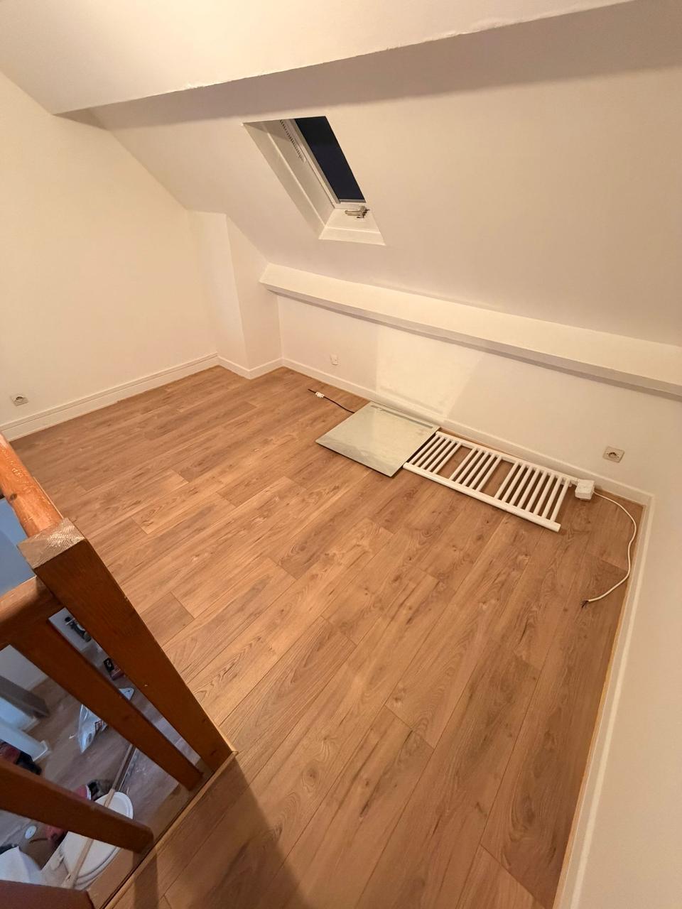 Chambre sous velux – parquet posé