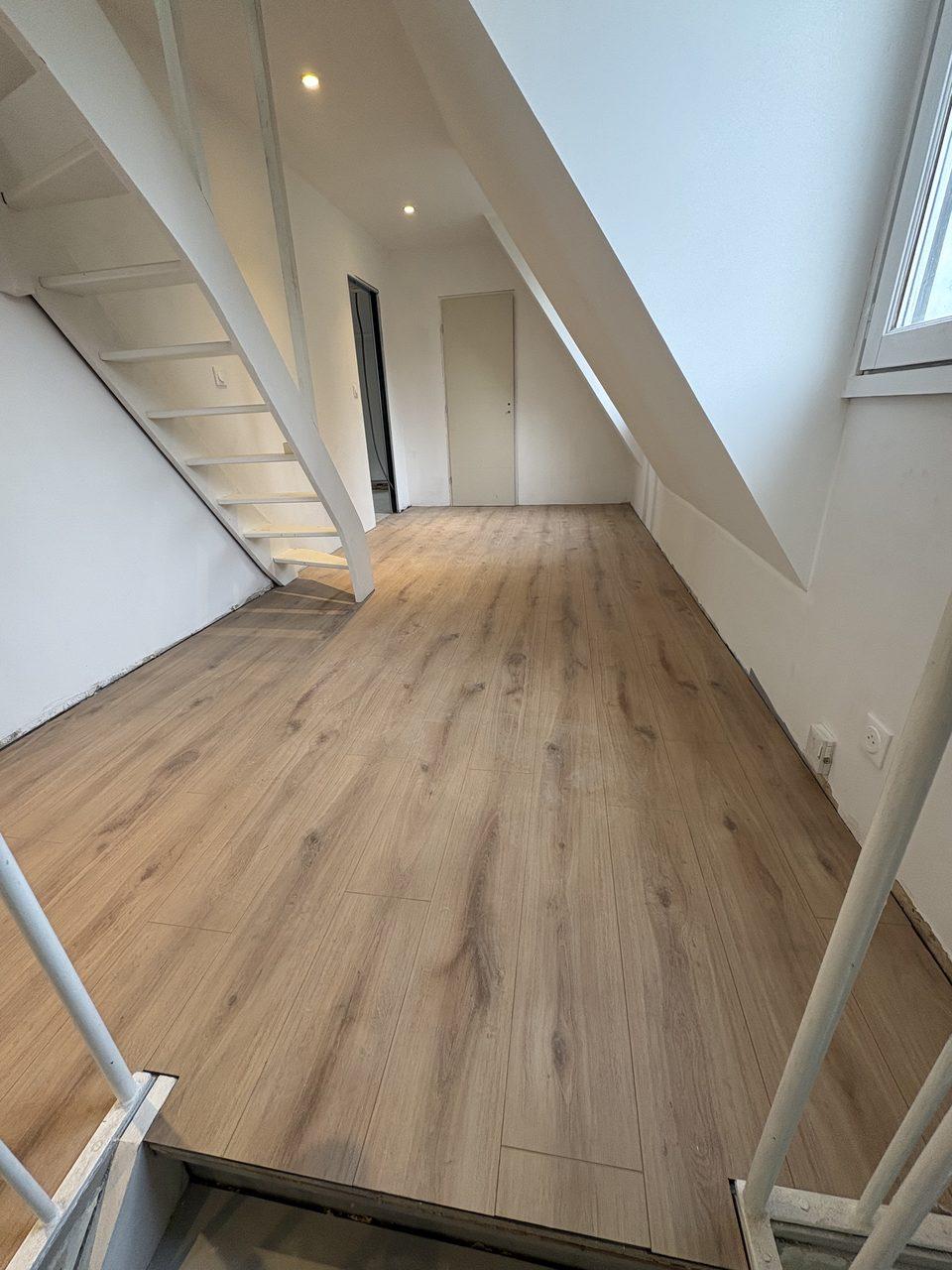 Pose de revêtement de sol à Tourcoing — Top Reno