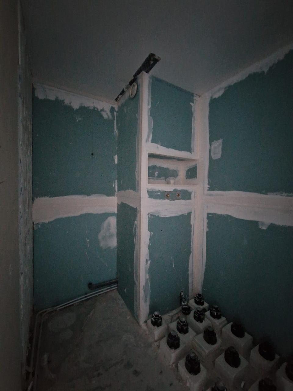 Salle de bain – BA13 hydrofuge et niche intégrée