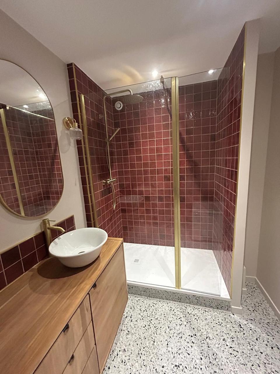 SDB Wambrechies zellige bordeaux